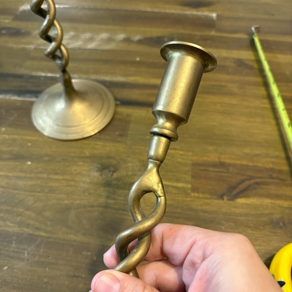 Vintage Brass Twist Candle Holders Candlesticks Tapered Aged MCM - Picture 3 of 8